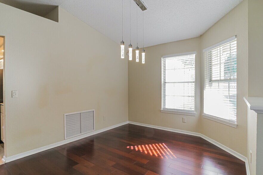 Building Photo - 105 Harbour Island Ct