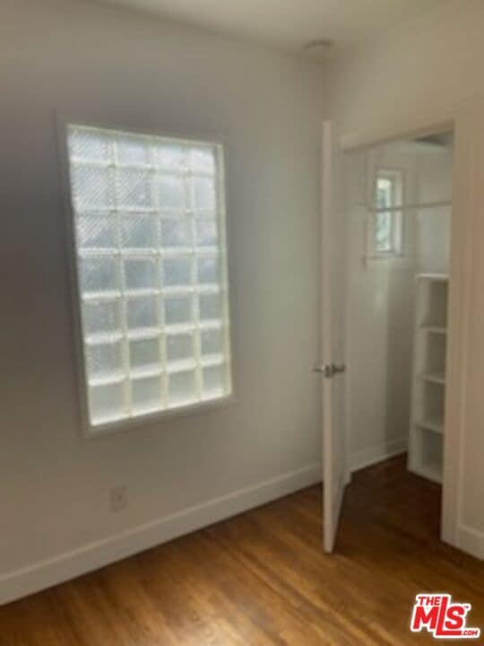 Building Photo - 3869 Hollypark Pl