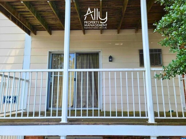 Building Photo - 840 Runnel Ct