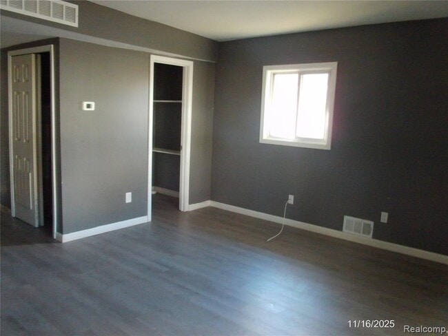 Building Photo - 27107 Florence St