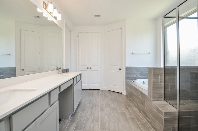 Building Photo - 6502 Wild Holw Ct
