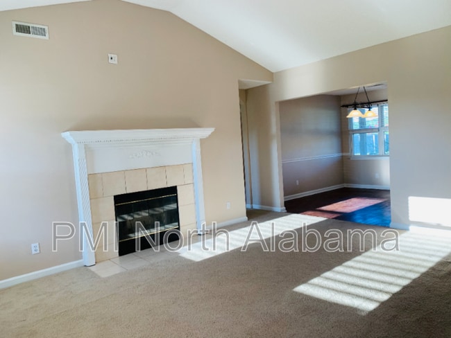 Building Photo - 218 Maddux Ct