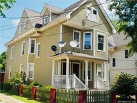 Building Photo - 879 Elm St