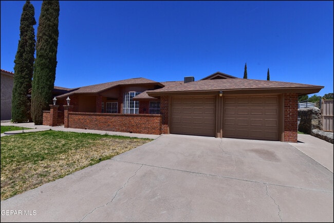 Building Photo - 6451 Loma De Cristo Dr