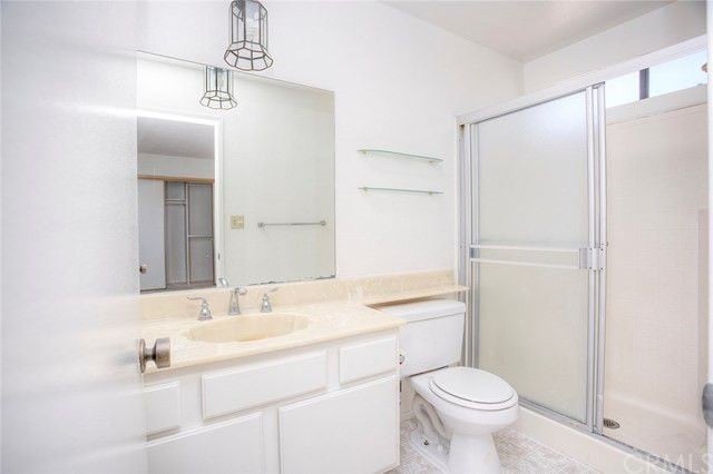 Building Photo - 630 E Garfield Ave