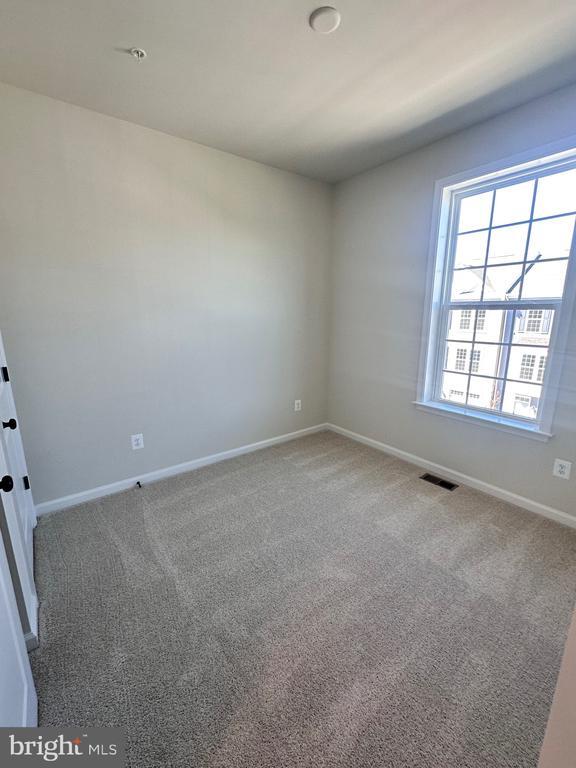 Building Photo - 108 Spring Bank Way