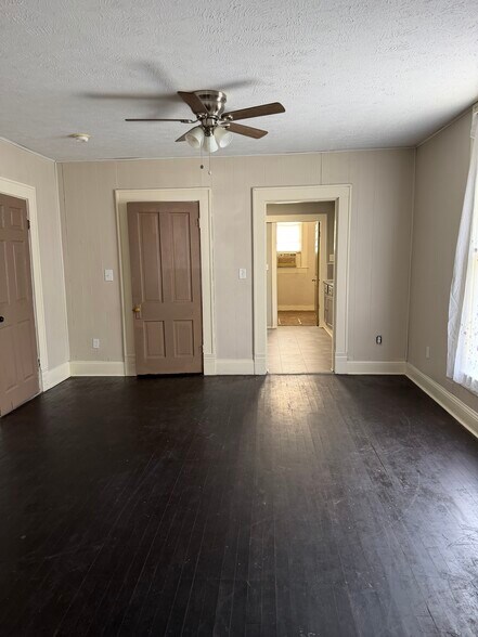 Building Photo - 1307 Giddings St