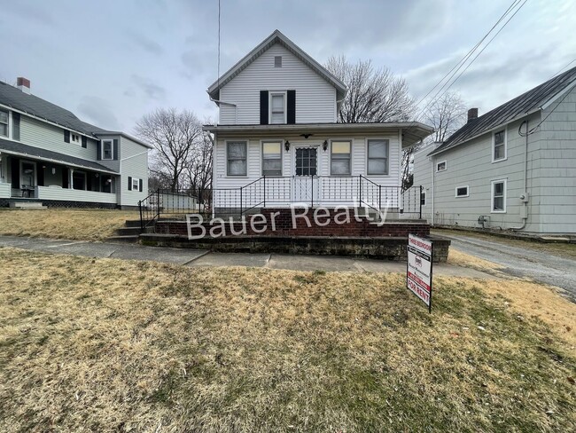 Primary Photo - 3 -4 Bedroom Home Near Brookside Park