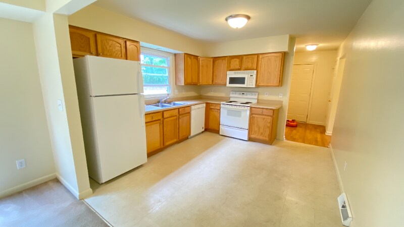 Building Photo - 604 Via Ponderosa