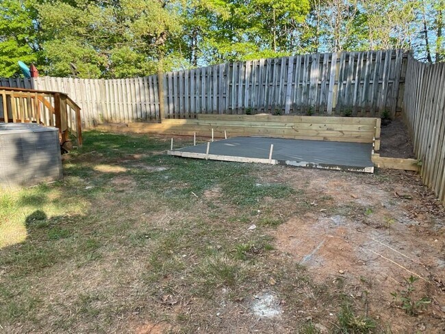 Building Photo - 211 Sterling Ct