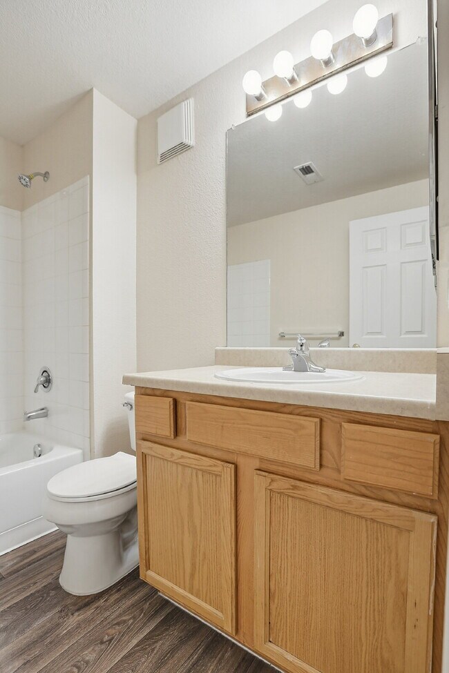 Building Photo - $1,690.95, 2-bed, 2-bath condo in a gated community with a washer/dryer.