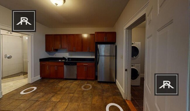 Building Photo - 3 bedroom in Somerville MA 02143