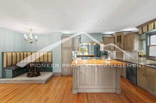 Building Photo - Charming 2-Bedroom + Office in the Historic Old North End, with access to 2 car garage spaces.