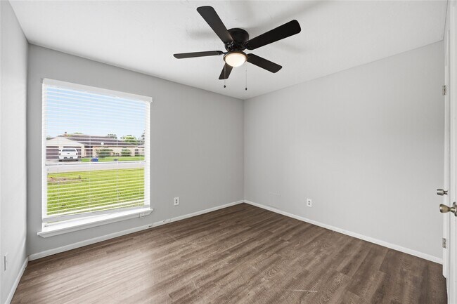 Building Photo - 2778 Glen Haven Dr