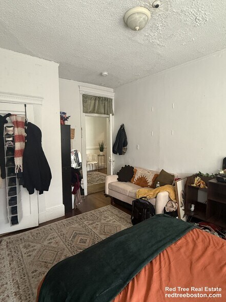 Building Photo - 238 Hemenway St