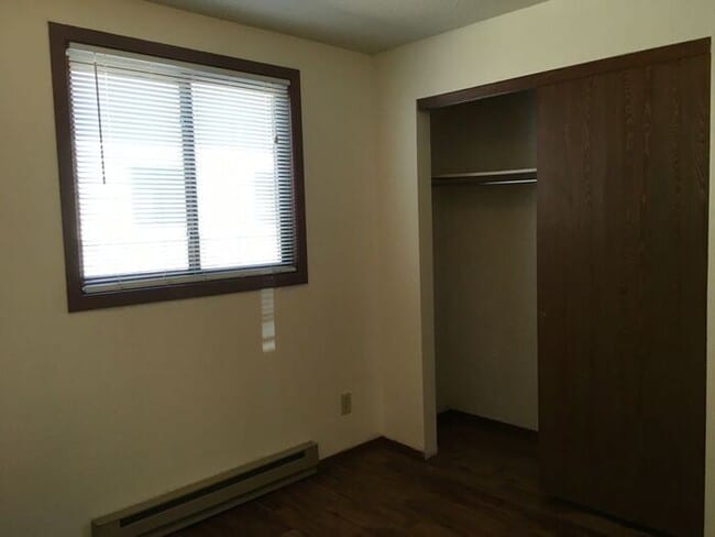 Building Photo - Adorable 2 Bed/1 Bath Apartment in North L...