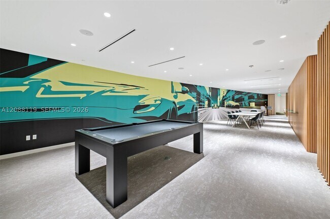 Building Photo - 300 Biscayne Blvd