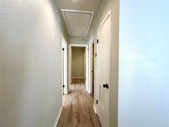 Building Photo - 1005 W Martin Luther King Jr Blvd