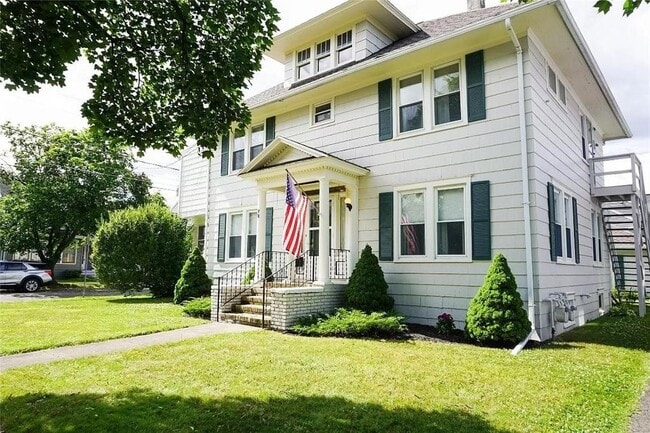 Primary Photo - 78 Bennett Ave