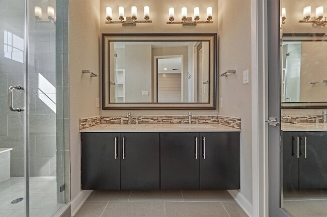 Building Photo - 9627 Towne Lake Pkwy