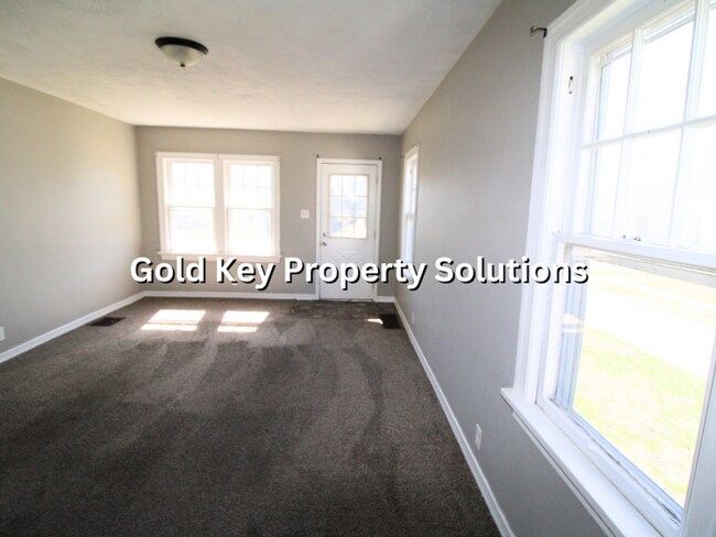 Building Photo - 328-330 E 31st Street