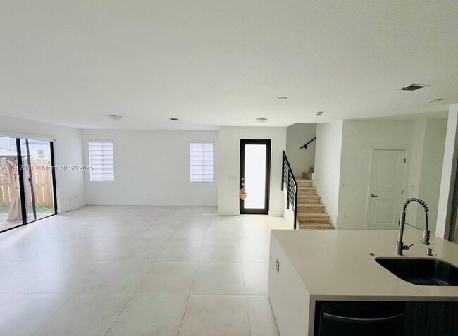 Building Photo - 13663 SW 158th Ave