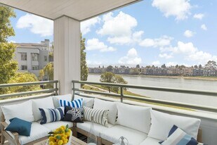 Building Photo - 720 Promontory Point Ln