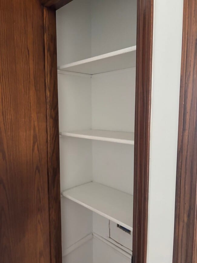 Building Photo - 4801 S Kolin Ave