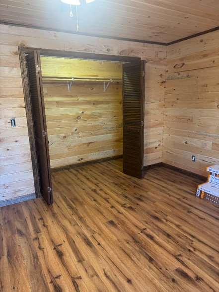 Building Photo - 657 Maine Ave