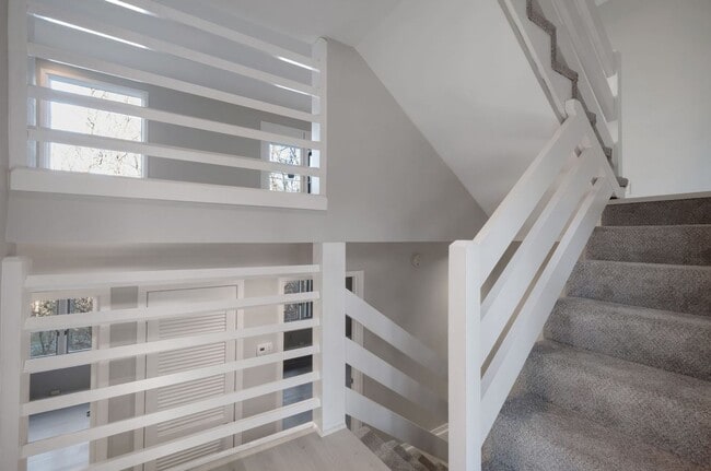 Building Photo - Belle Meade Townhome