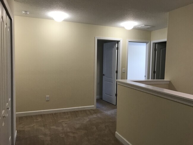 Building Photo - 7 BEDROOM 4 BATH AT INDEPENDENCE WINTER GA...
