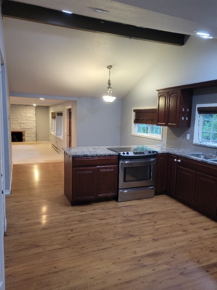 Building Photo - 7417 170th Ave NE