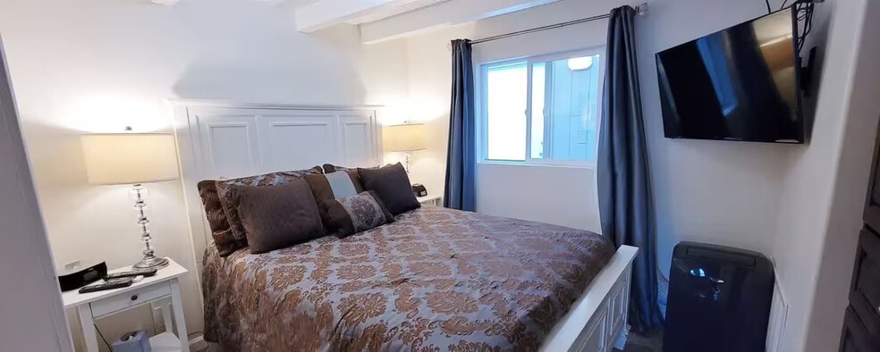 Bedroom - 704 Ventura Pl