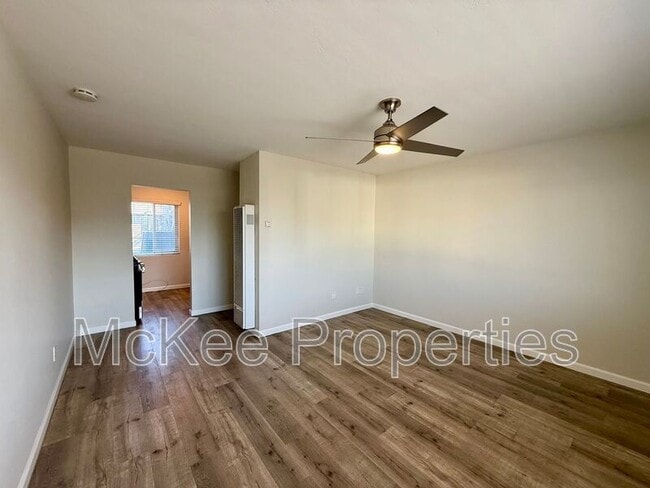 Building Photo - 216 Fir St