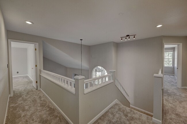 Building Photo - 1625 Flint Ct