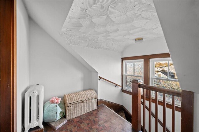 Building Photo - 350 Broadway