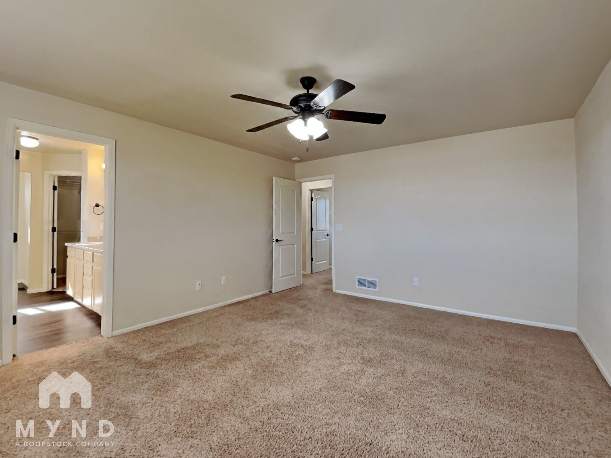 Building Photo - 6365 San Mateo Dr