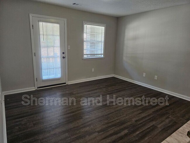 Building Photo - 3101 London Ct SW