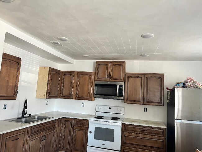 Building Photo - 929 S 15th St