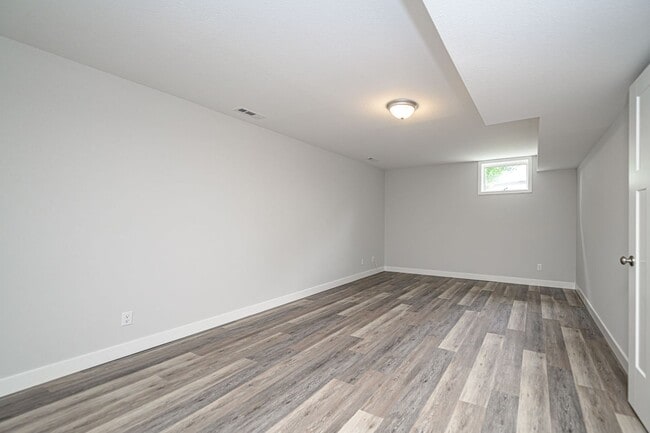 Building Photo - GEORGETOWN Duplex - SW Columbia – 3 Bed, 3...