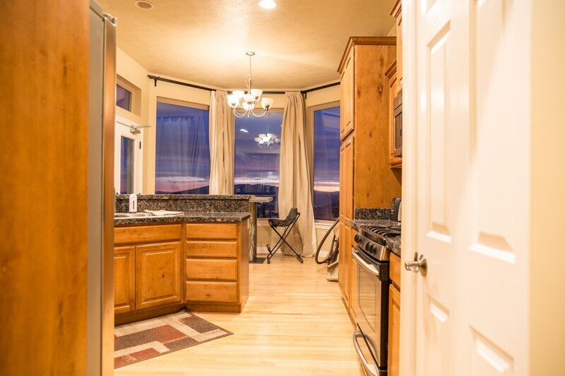 Building Photo - 2032 Eagle Crest Dr