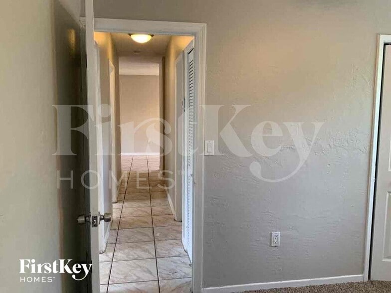 Building Photo - 1525 NW 126th St