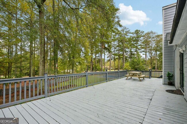 Building Photo - 7379 N Mitchell Ct