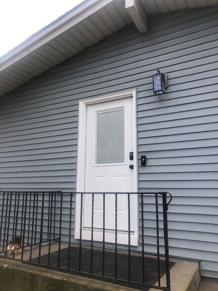 Building Photo - 285 Sunrise Ln