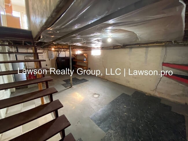 Building Photo - 2611-2613 Bowman St.