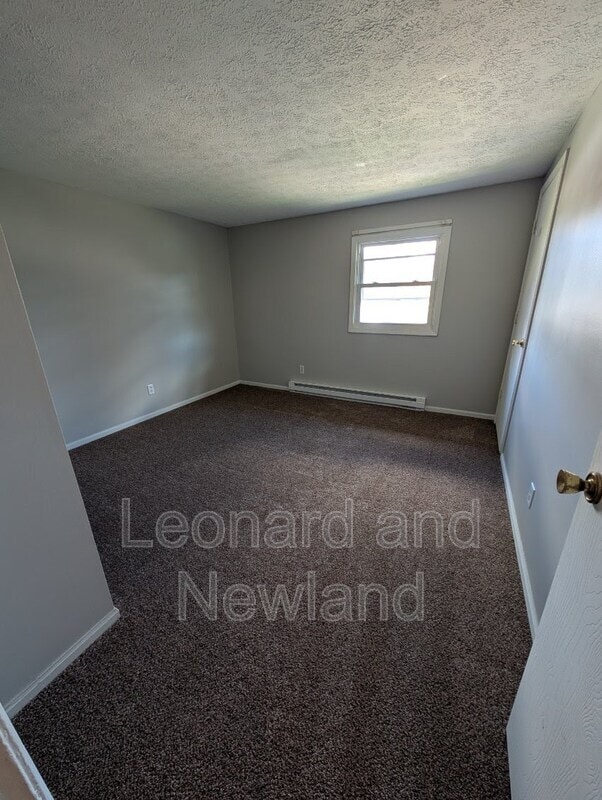 Building Photo - 210 Patricia Dr