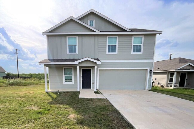 Primary Photo - 703 Vermilion