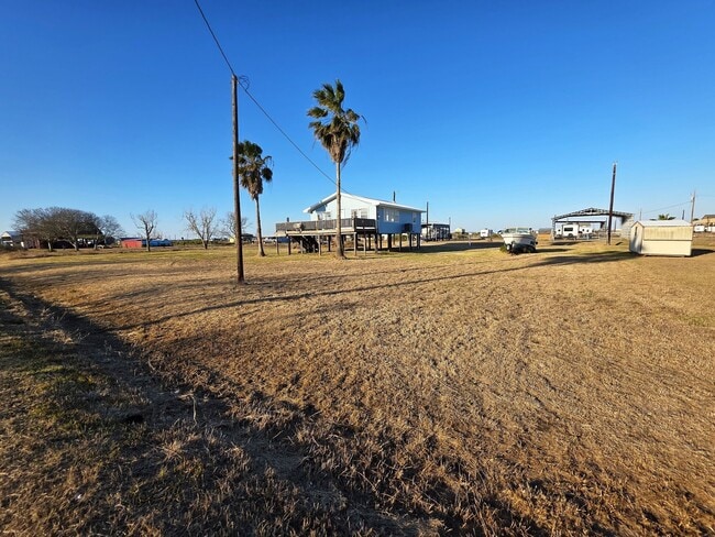 Building Photo - 405 Blue Water Blvd
