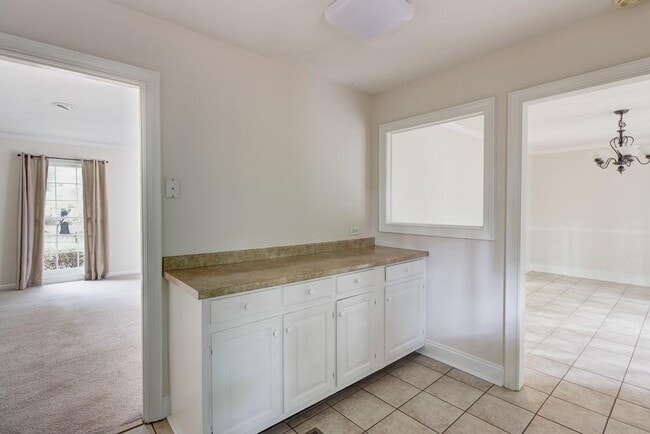 Building Photo - 2754 Tiffany Dr SW