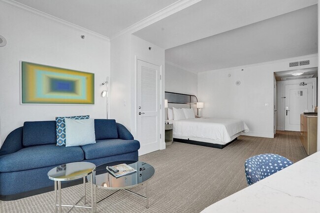 Building Photo - 4401 Collins Ave